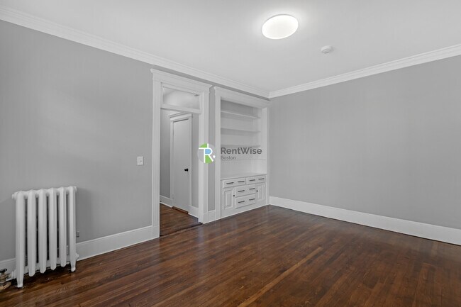 Photo - 28 Glenville Ave Apartment