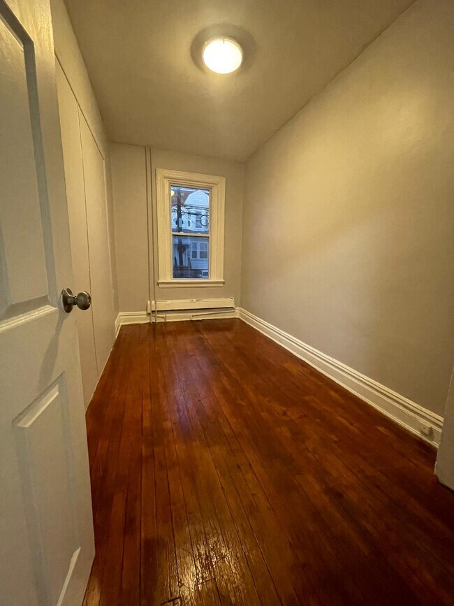 Unit 1F - 181 Lexington Ave