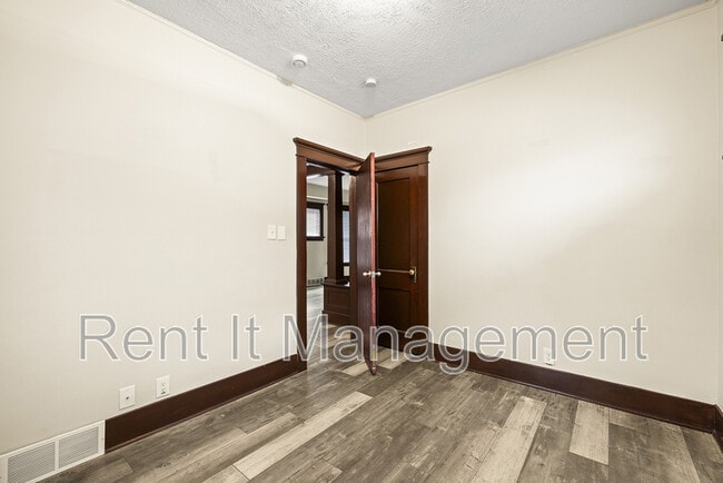 Building Photo - 2816 N 19th Ave