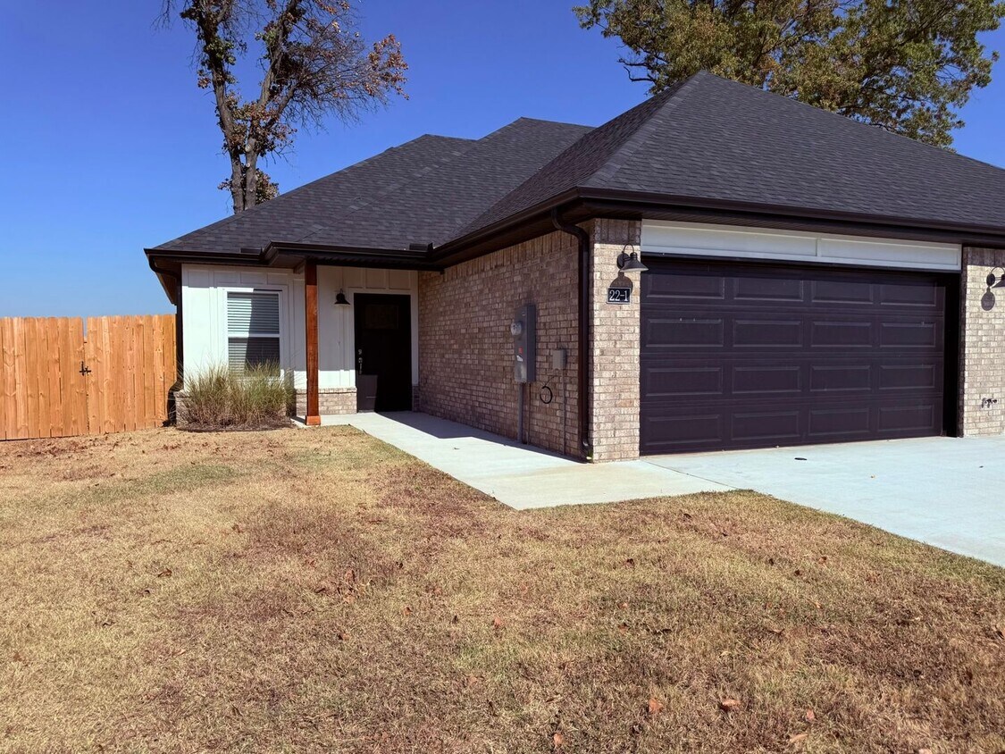 Foto principal - ***22 E. Retriever Street Unit 1***
