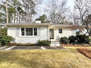 Building Photo - 5885 Kayron Dr