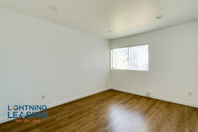 Foto del edificio - 14227 Gilmore St