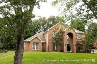 Building Photo - 110 Little John Ln