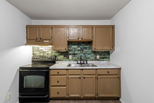 Building Photo - 4320 Rickey Dr