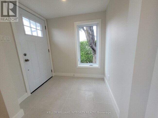 Building Photo - 1056 Harkness Ave