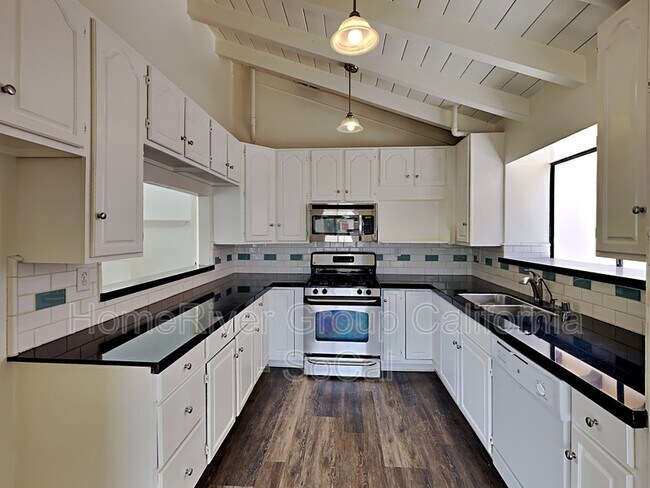 Foto del edificio - 4936 Amalfi Way