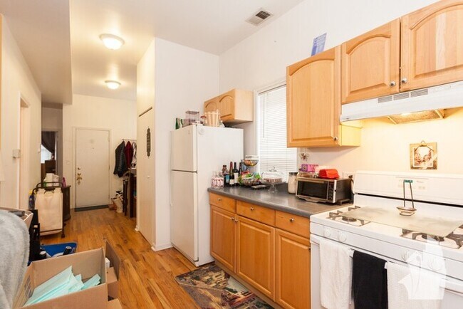 Foto del edificio - 2518 N Campbell Ave