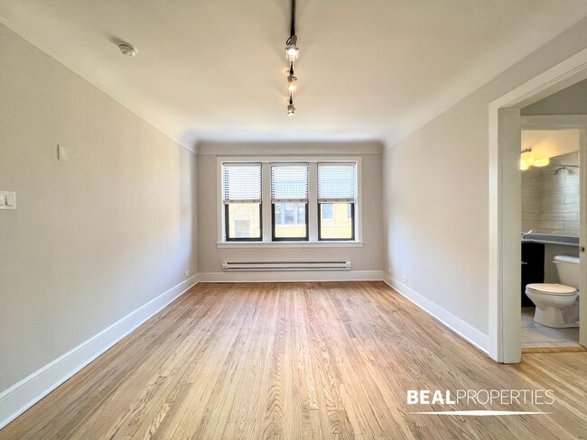 Foto del edificio - 2317 N Rockwell St