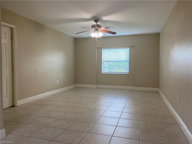Building Photo - 12734 Kenwood Ln