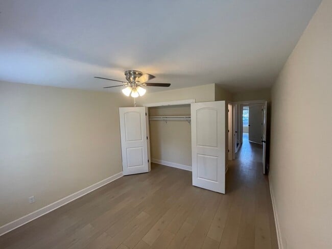 Foto del edificio - 1572 Heron Ln