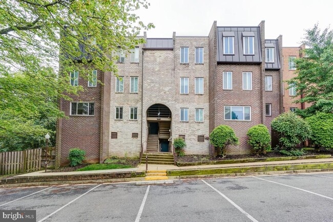 Building Photo - 5001 7th Rd S