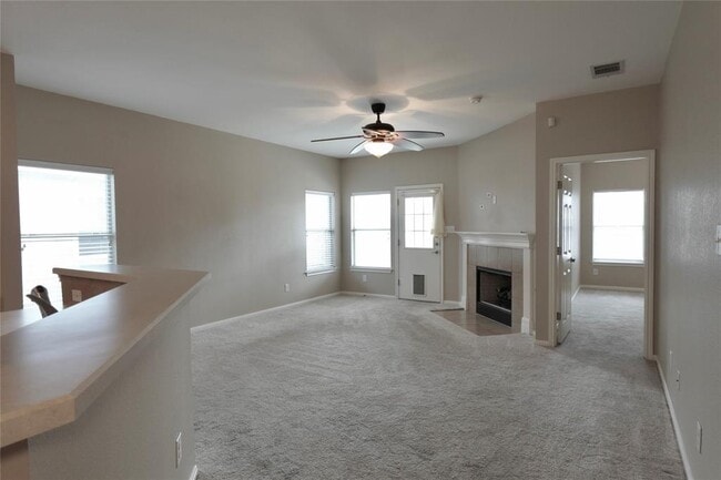 Building Photo - 1114 Boxwood Loop