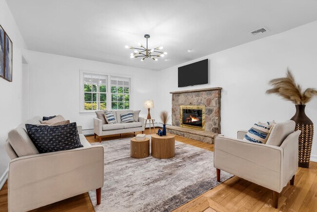 Foto del edificio - 3 Cherry Ln