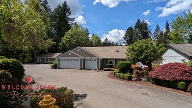 Building Photo - 2431 Tyndell Cir SW