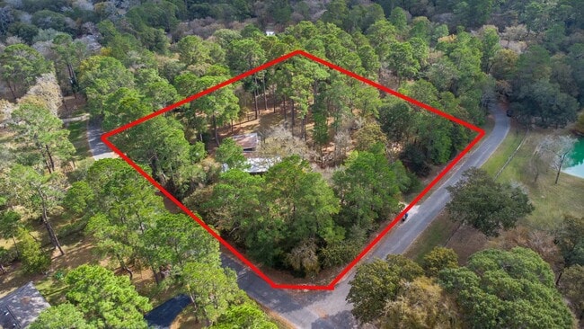 Foto del edificio - 25400 Pine Ridge Rd