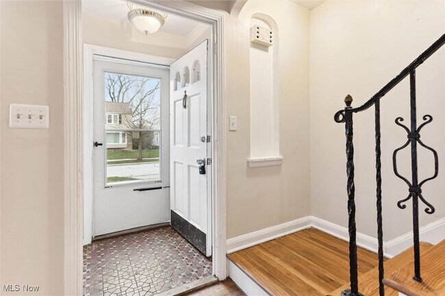 Foto del edificio - 3766 Warrendale Rd