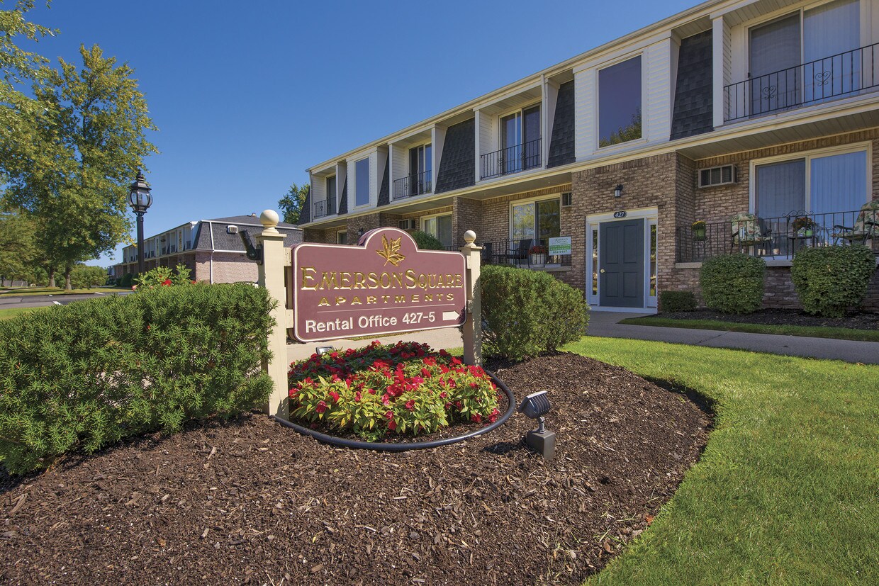 Emerson Square Apartments 427 Emerson Dr Amherst, NY Apartments for