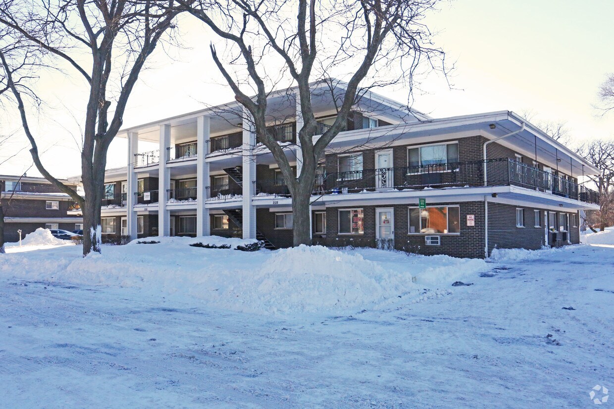 Building Photo - 2128 N Elmwood Ave