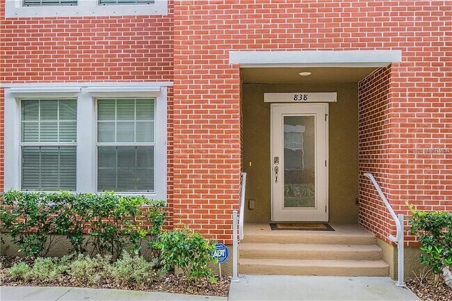 Foto del edificio - 838 N Oregon Ave