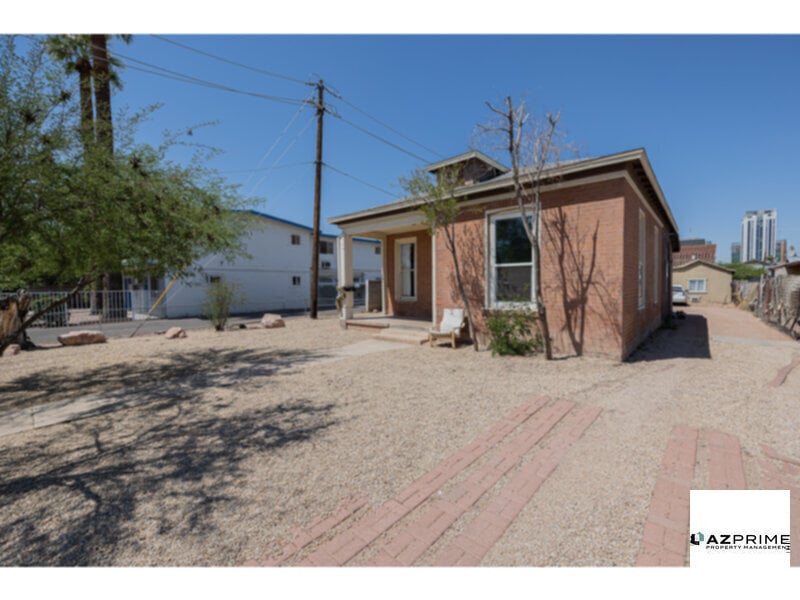 Primary Photo - Charming 2/1 Apartment unit in the Heart o...