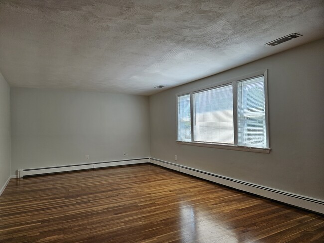 Building Photo - 23 Flett Rd