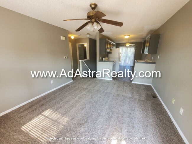 Building Photo - Affordable Platte City Duplex-Available NOW!!