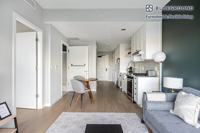 Building Photo - 3 Tingey Sq SE