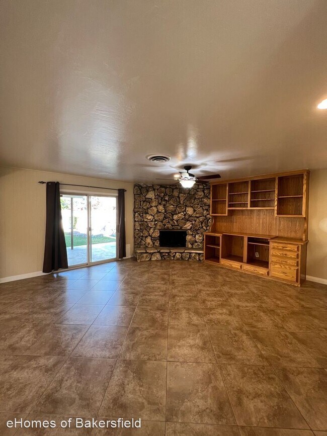 Foto del edificio - 3 br, 2 bath House - 1705 Angels Camp St