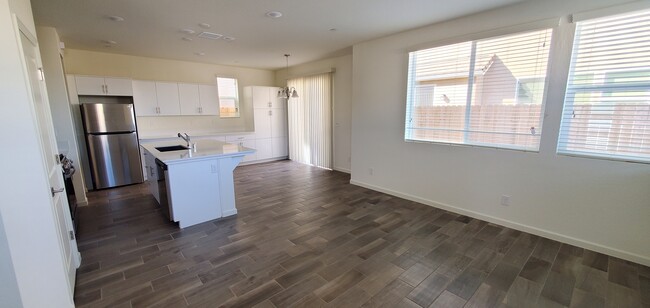 Foto del edificio - 2024 Walker Ln