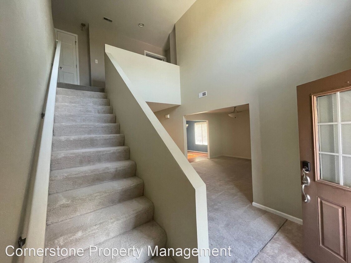 Foto principal - 4 br, 2.5 bath House - 625 Seitz Ct