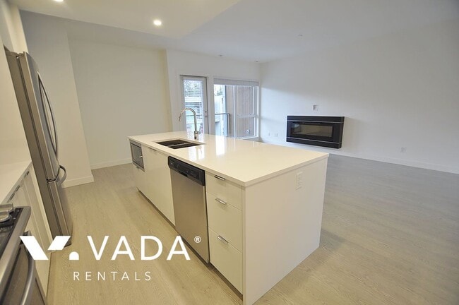 Photo du bâtiment - Seymour Village 3 Bedroom Townhouse For Re...