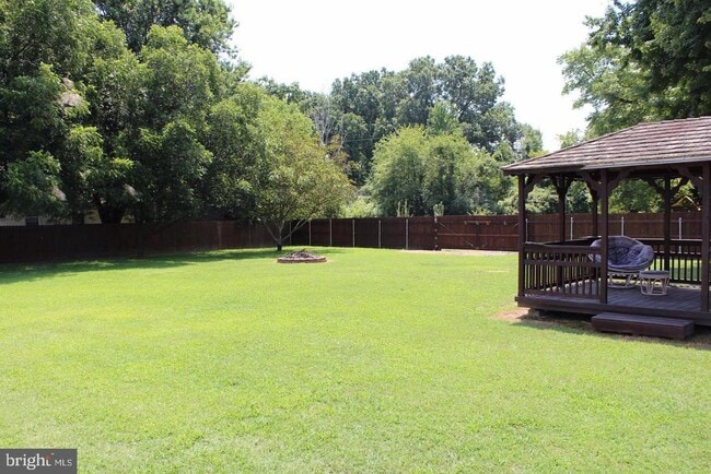 Building Photo - 6031 Rosedale Dr