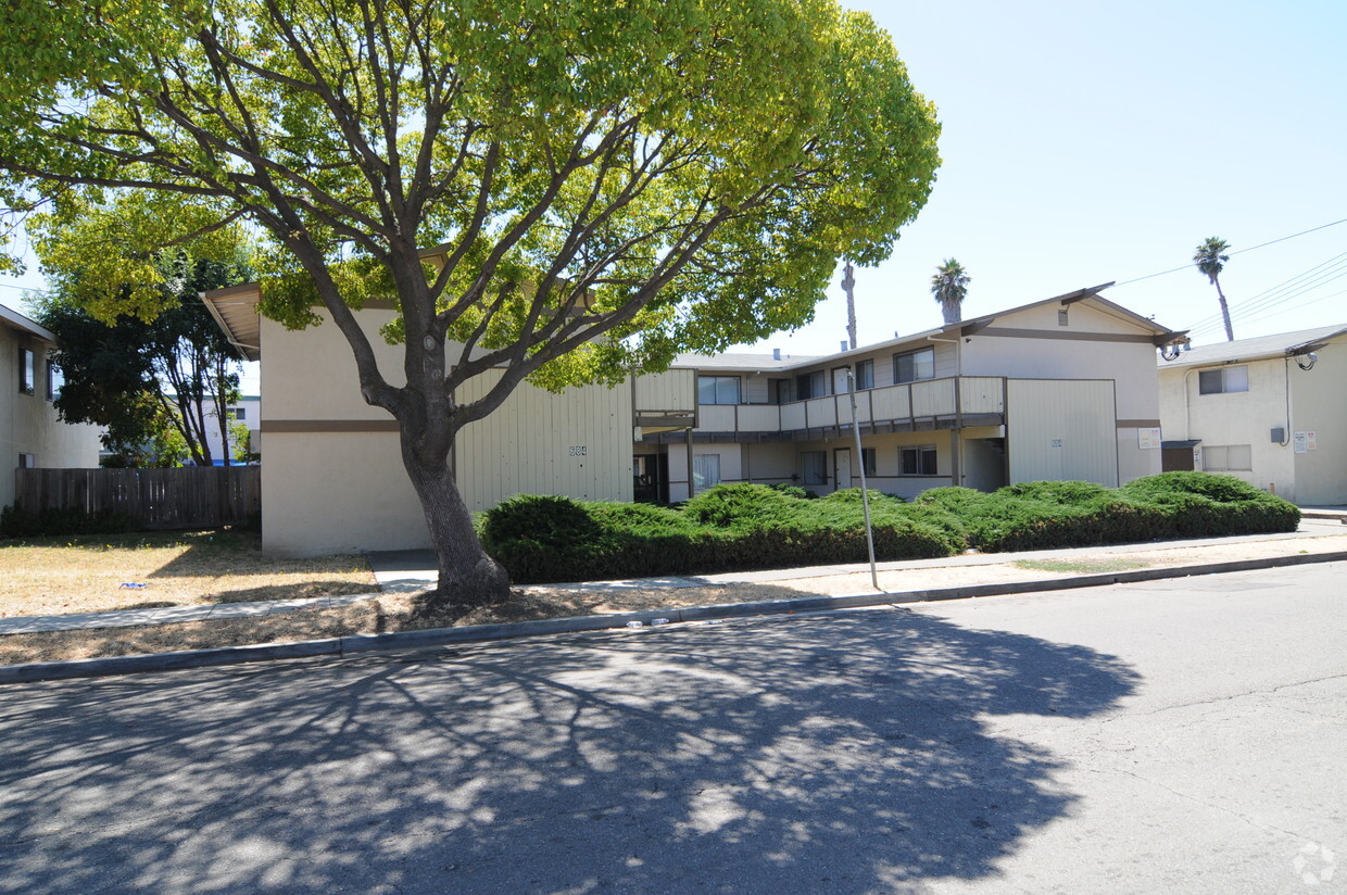 Foto principal - 684 Memorial Way
