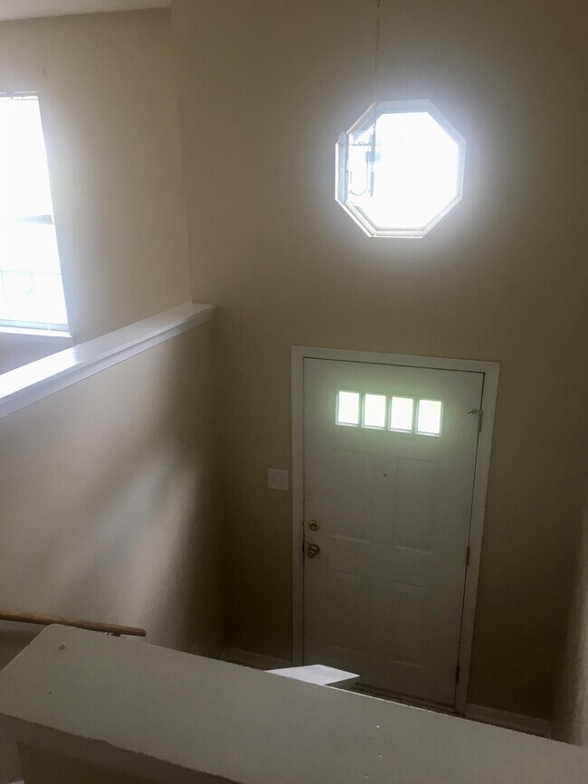 Foto del edificio - 145 New Towne Rd