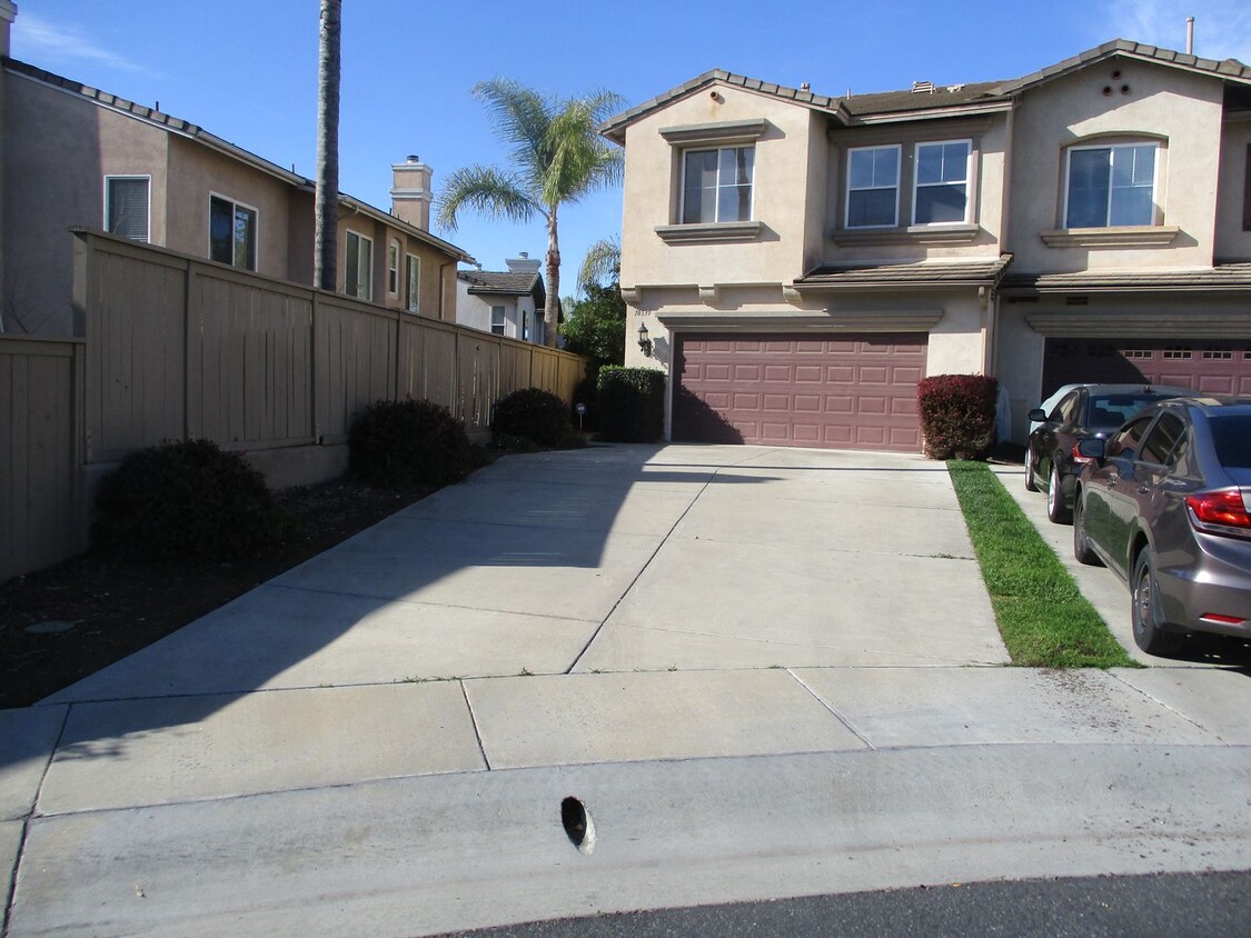 Foto principal - Desirable Rancho Bernardo 4 Bdr 2.5 Townhome