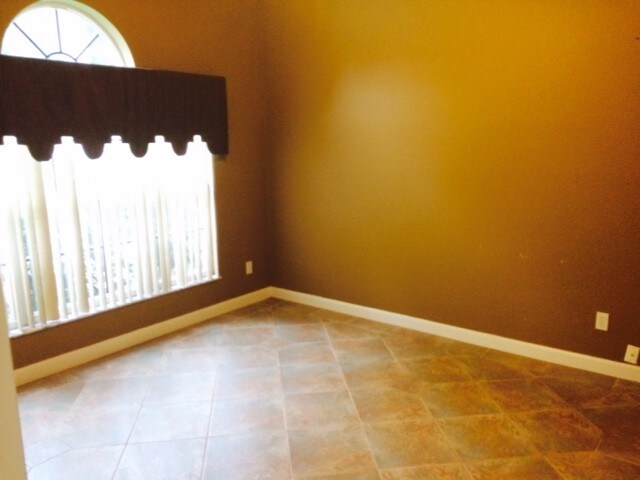 Building Photo - 5720 Bear Stone Run