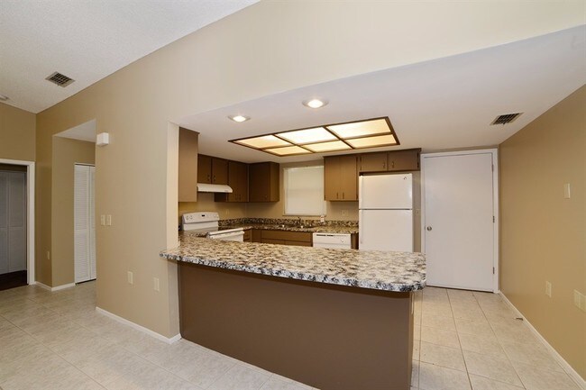 Foto del edificio - 10600 41st Ct N