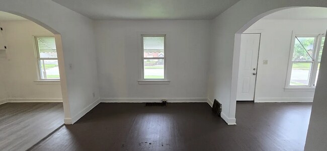 Foto del edificio - 2200 W Walnut St