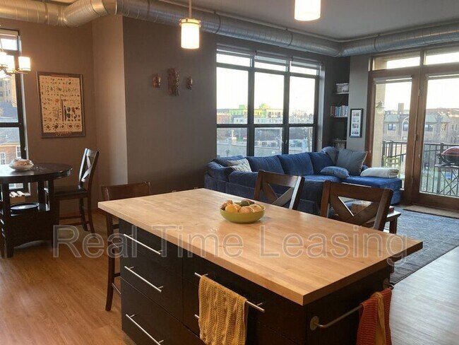 Foto del edificio - 15 E Franklin Ave