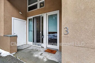 Building Photo - 36 Moore St