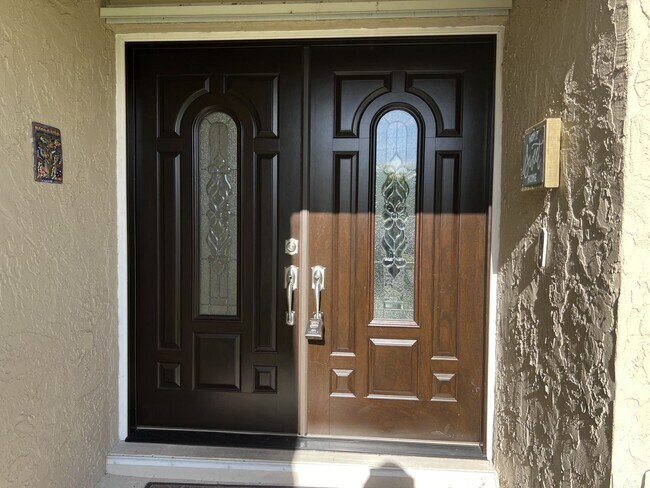 Building Photo - 399 Barberry Ln