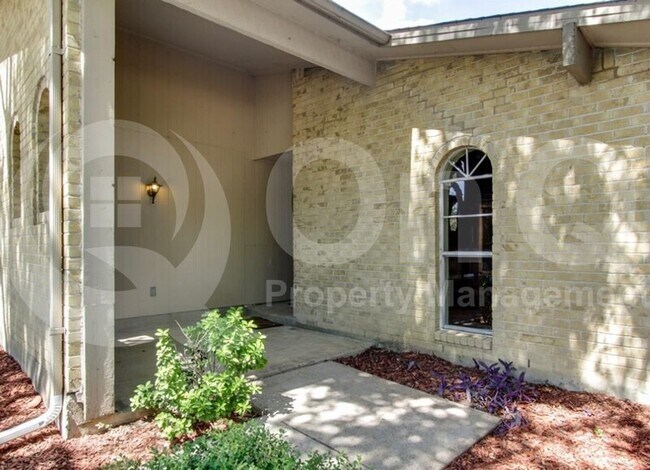 Foto del edificio - 1805 Addington Dr