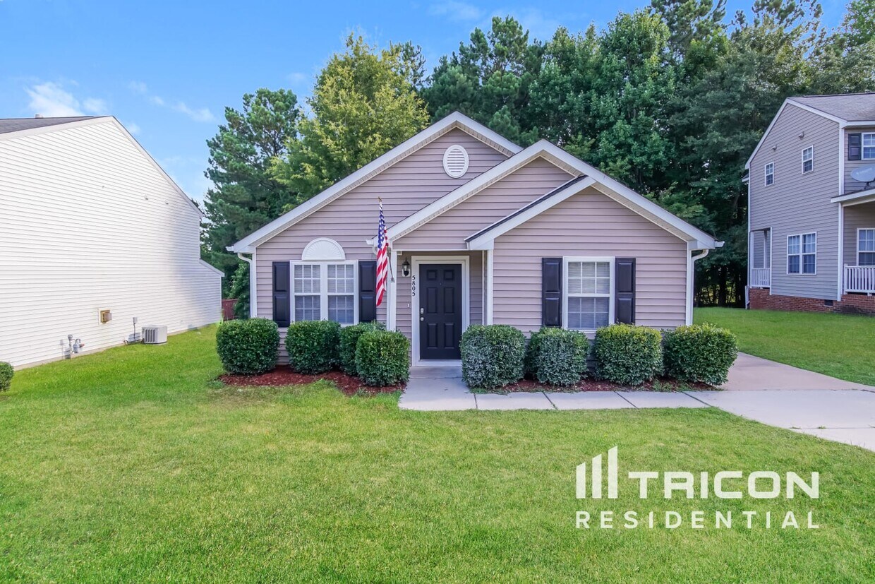 Foto principal - 5805 Forest Point Rd
