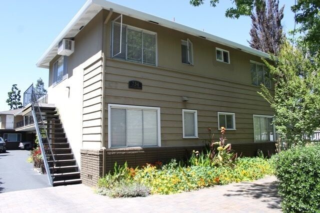 Primary Photo - 734 Live Oak Ave