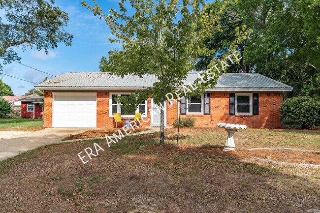 Building Photo - 305 Meggs Dr NE