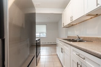 Building Photo - 27 Paxtonia Blvd