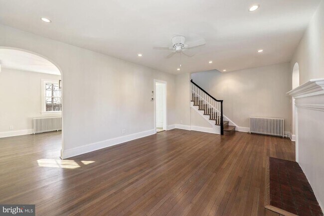 Building Photo - 4816 Leland St