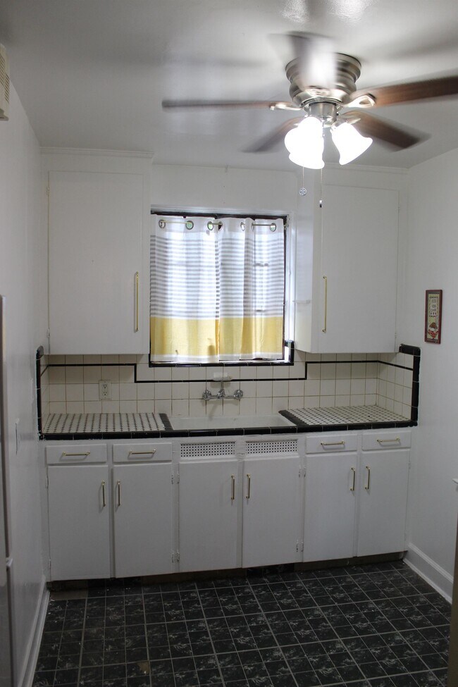 Foto del edificio - 14281 Wilfred St