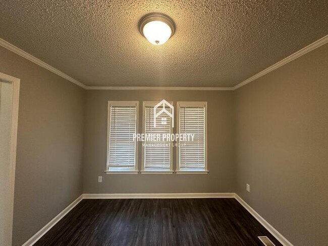 Building Photo - 8131 Farmington - Available Now!
