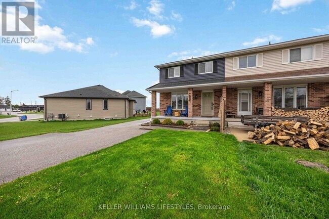 Building Photo - 581 Scenic Dr
